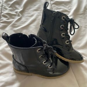 Toddler boots size 9